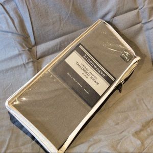 2 Linenweave vintage washed euro shams